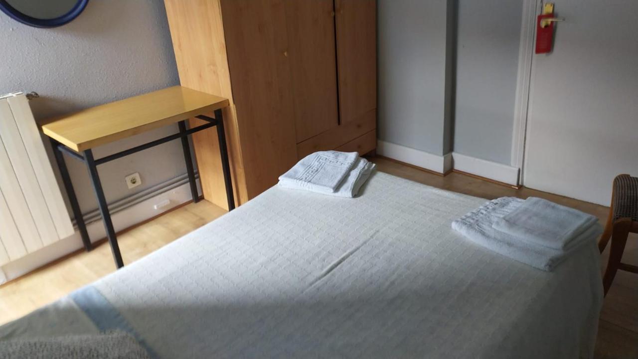 Pension Manoli Bilbao Eksteriør billede
